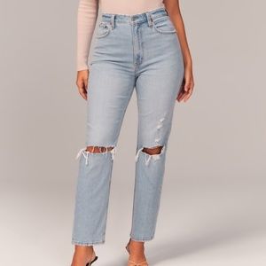 A&F Curve Love Ultra High Rise Ankle Straight Jeans